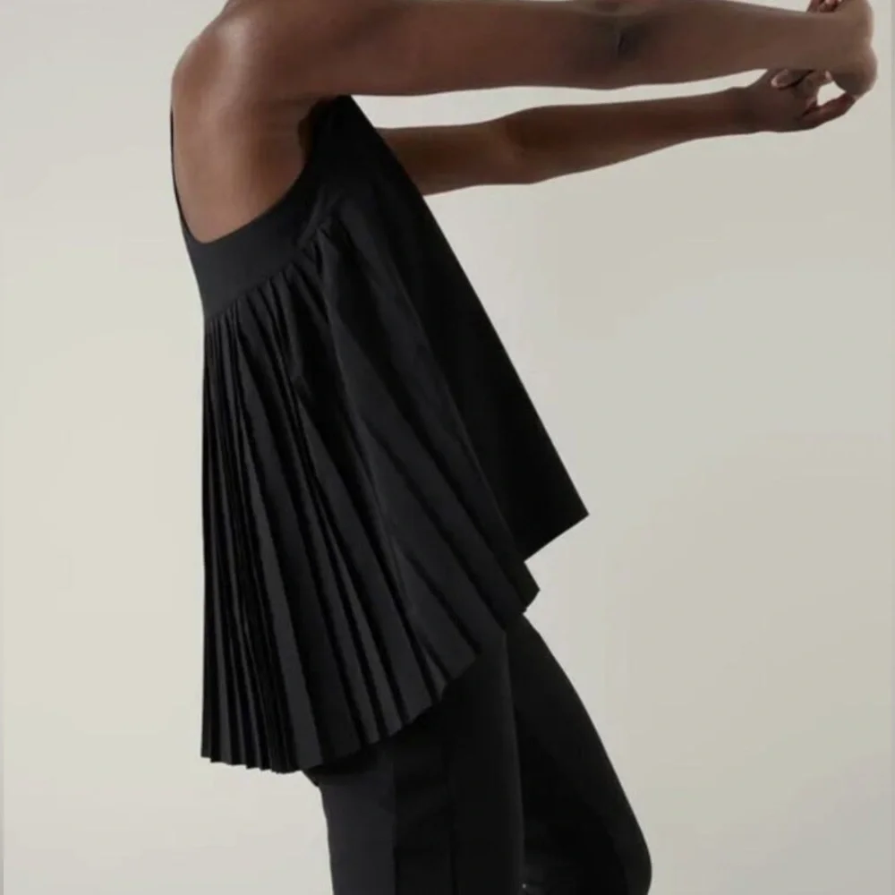 ATHLETA Swing Forward Pleated Tank, Black, L - Picture 4 of 12